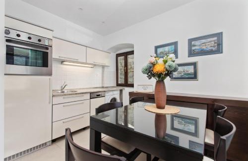 Prcanj Apartment | Apartments Saxo
