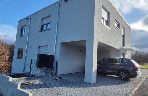 Sondelfingen Apartment | Apartments Seibel double/twin room with balcony