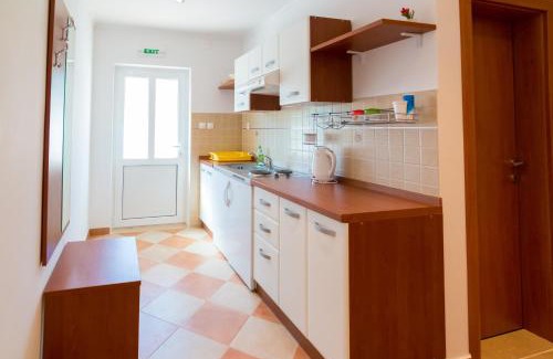 Pomena Apartment | Apartments Slavica