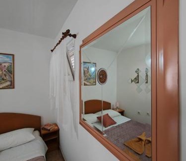 Igrane Apartment | Apartments Turan Centrally Located with Free Parking