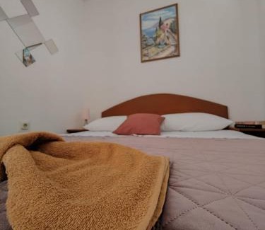 Igrane Apartment | Apartments Turan Centrally Located with Free Parking