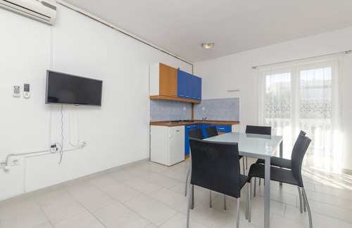 Brodarica Apartment | Apartments Vinko (27131-A1) - Brodarica