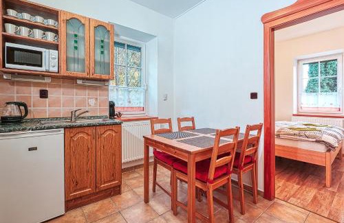 Cerny Dul Apartment | Apartments White - Hill