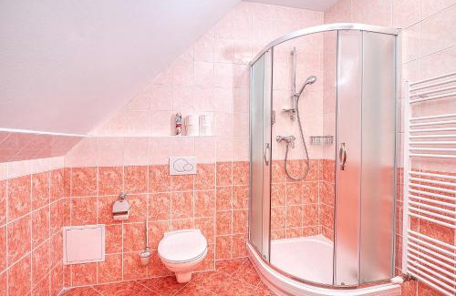 Cerny Dul Apartment | Apartments White - Hill