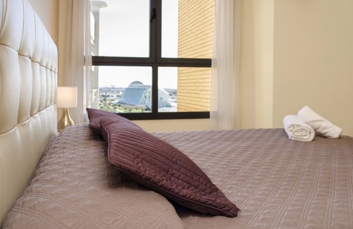Penya-roja Apartment | ApartUP Blue Opera View