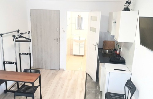 Zabrze House | APATRAMENTY MIŁA Oferujemy pokoje z łazienką , prysznicem i z aneksem kuchennym