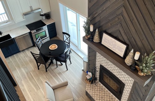 Okanagan-Similkameen Ski Chalet | Apex Mountain Resort. 3 bdrm Ski Cottage.