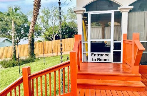 Auburndale House | Aphrodites Paradise - Near Disney World and Busch Gardens