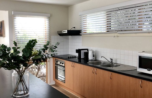 Apollo Bay House | Apollo Vista - newly refurbished, stylish home