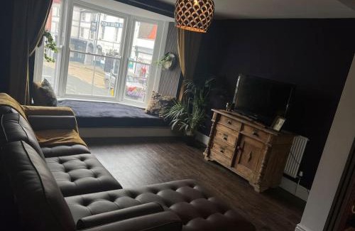 Llanrwst Apartment | Apothecary Hall - Snowdonia