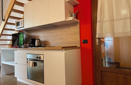 Malcesine Apartment | App 5 Villa P. Ideal for 4 people with pool for a vacation of sports and relaxation