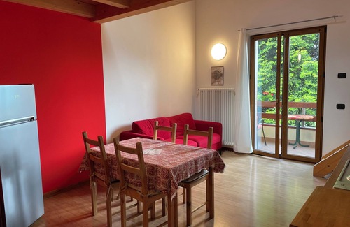 Malcesine Apartment | App 5 Villa P. Ideal for 4 people with pool for a vacation of sports and relaxation