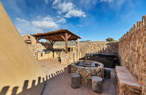 Virgin RV Rental | Appaloosa Tipi w/1 King Bed, 2 Futons, Outdoor Kitchen and Hot Tub