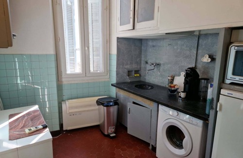 La Castellane Apartment | Apparently next to velodrom stadium 400 m