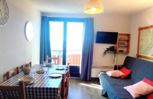 Prapoutel Apartment | Appart 2 pièces au pied des pistes, 1 chambre, 141 m², ascenseur, casier ski - FR-1-771-34