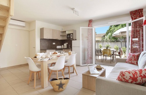 Aigues-Mortes Condo | Appart avec Balcon | 6km de la Plage