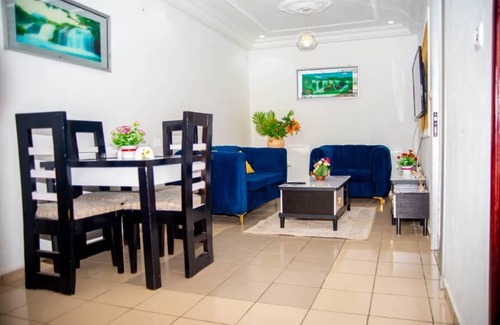 Douala Apartment | Appart,b-ssadi Santa Lucia,wifi, Canal, Gardien
