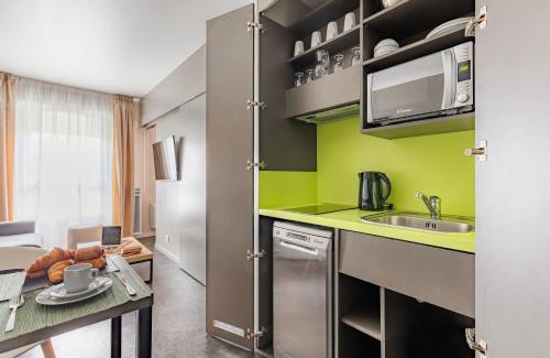 Le Blanc-Mesnil Apartment | Appart’City Confort Le Bourget - Aéroport