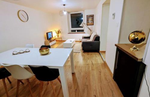Charmes Apartment | Appart COSY 2 ch avec Terrasse privé & BBQ