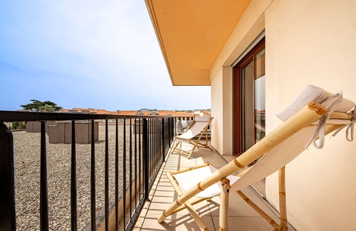 Carnot Apartment | Appart Cosy- Calme et Aperçu Mer- Centre