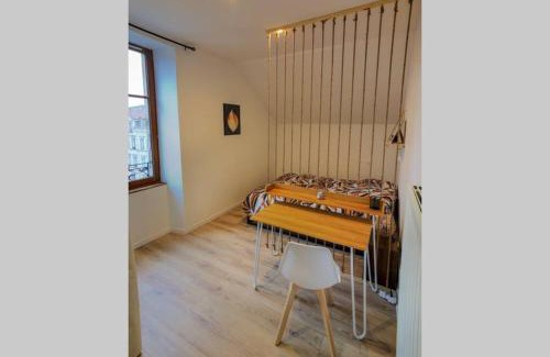 Belfort Apartment | Appart'Hôtel Le Strasbourg - RENOVÉ, CALME ET NETFLIX