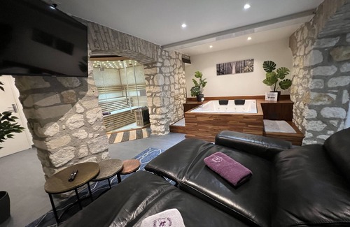 Hincmar Apartment | Appart Spa Privatif fully furnished