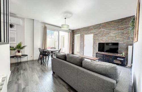 Boujan-sur-Libron Apartment | Appart T3 LE PATIO - avec terrasse