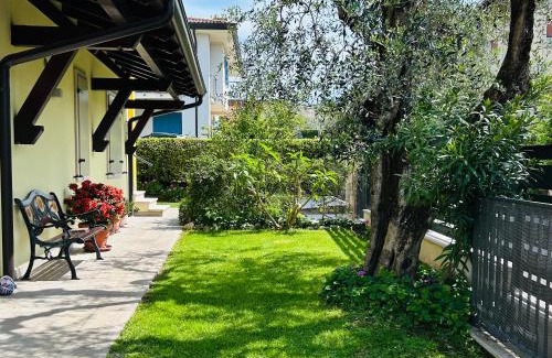 Cisano Apartment | Appartamenti Rossini
