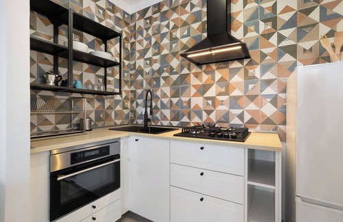 Fiumaretta Apartment | 'Appartamento 2' Near the Beach with Wi-Fi & Garden