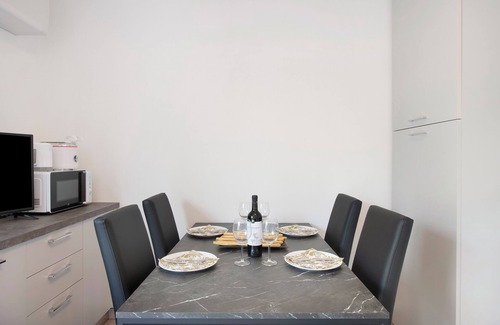 Nesso Apartment | Appartamento 6 Il Tornante with Lake & Mountain Views, Wi-Fi, A/C & Balcony