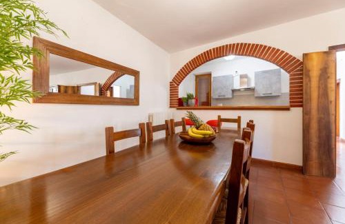 Guzman Apartment | Appartamento con Camino in Centro Storico