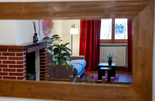 Guzman Apartment | Appartamento con Camino in Centro Storico