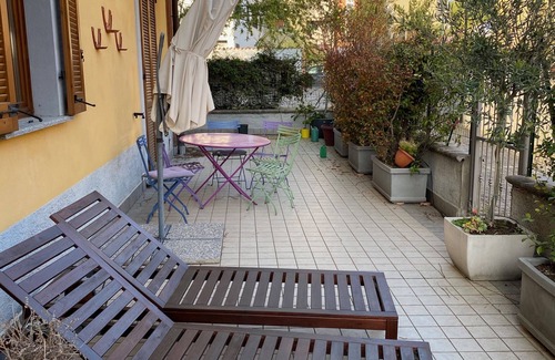 Lorenteggio Apartment | Appartamento con Giardino Privato sul Naviglio Grande a due Passi Dalla Movida