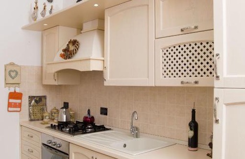 Bellagio Apartment | Appartamento con giardino e parcheggio privato