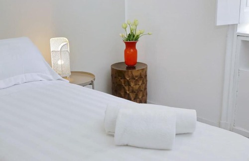Flaminio Apartment | Appartamento "Corso - Cuore di Roma" by Flatinrome