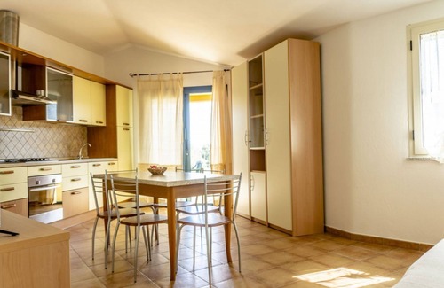 Schifoni Apartment | Appartamento Dodi | SecondFloor, Bedroom and Veranda View!