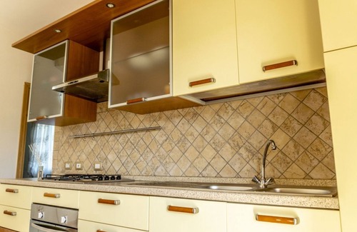 Schifoni Apartment | Appartamento Dodi | SecondFloor, Bedroom and Veranda View!