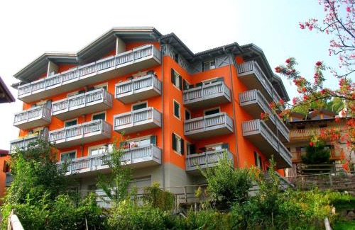 Baselga di Pine Apartment | appartamento Dossalt vista lago Serraia a 20 minuti da Trento, WI-FI e parcheggio gratuiti