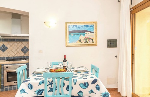 Monte Petrosu Apartment | Appartamento Est With Shared Pool, Monte Petrosu, Italy