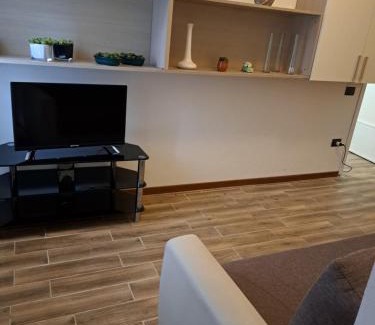 Valbrona Apartment | Appartamento giardino