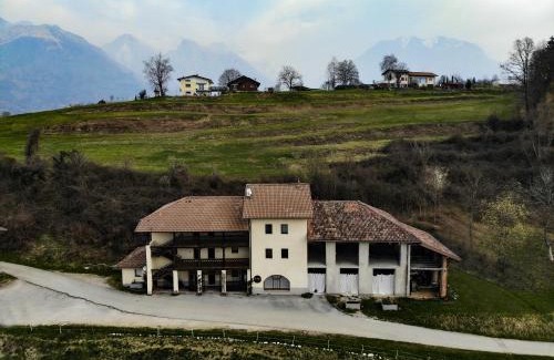 Belluno House | Appartamento immerso nella natura con parcheggio - Narciso