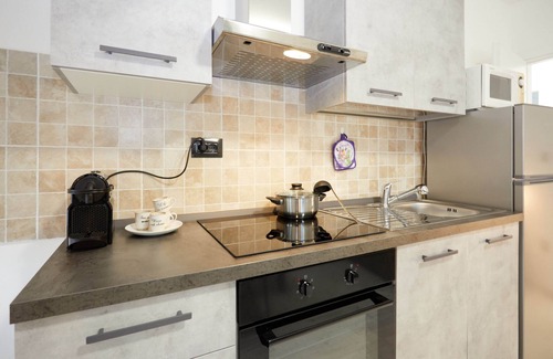 Castello d'Aviano Apartment | Appartamento Moderno per 6 Aviano A/C Parking