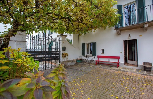 Lisanza House | Appartamento Luna, Sesto Calende, Italy