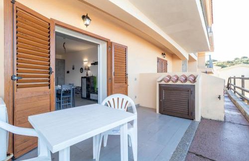 Trinita d'Agultu Apartment | Appartamento trilocale vista mare FT4