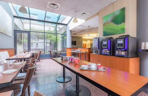 7th Arrondissement Apartment | Appart’City Confort Lyon Gerland