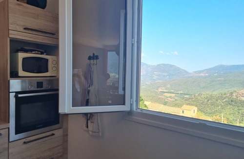 Santo-Pietro-di-Tenda Apartment | Appartement Dans une Residence Familliale