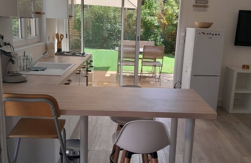 Six-Fours-les-Plages Apartment | Appartement au Coeur de la Nature, Grand Calme