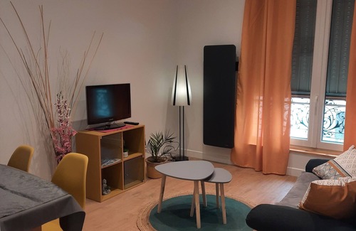 Clamart Apartment | Appartement à 200 m de la Gare de Clamart et 7 min de la Gare de Montparnasse