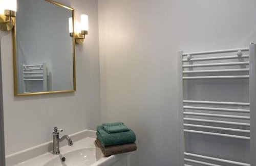 Vieux Vichy Apartment | Appartement Équipé au Cœur de Vichy – Confort et Praticité - FR-1-489-366