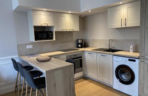 Vieux Vichy Apartment | Appartement Équipé au Cœur de Vichy – Confort et Praticité - FR-1-489-366